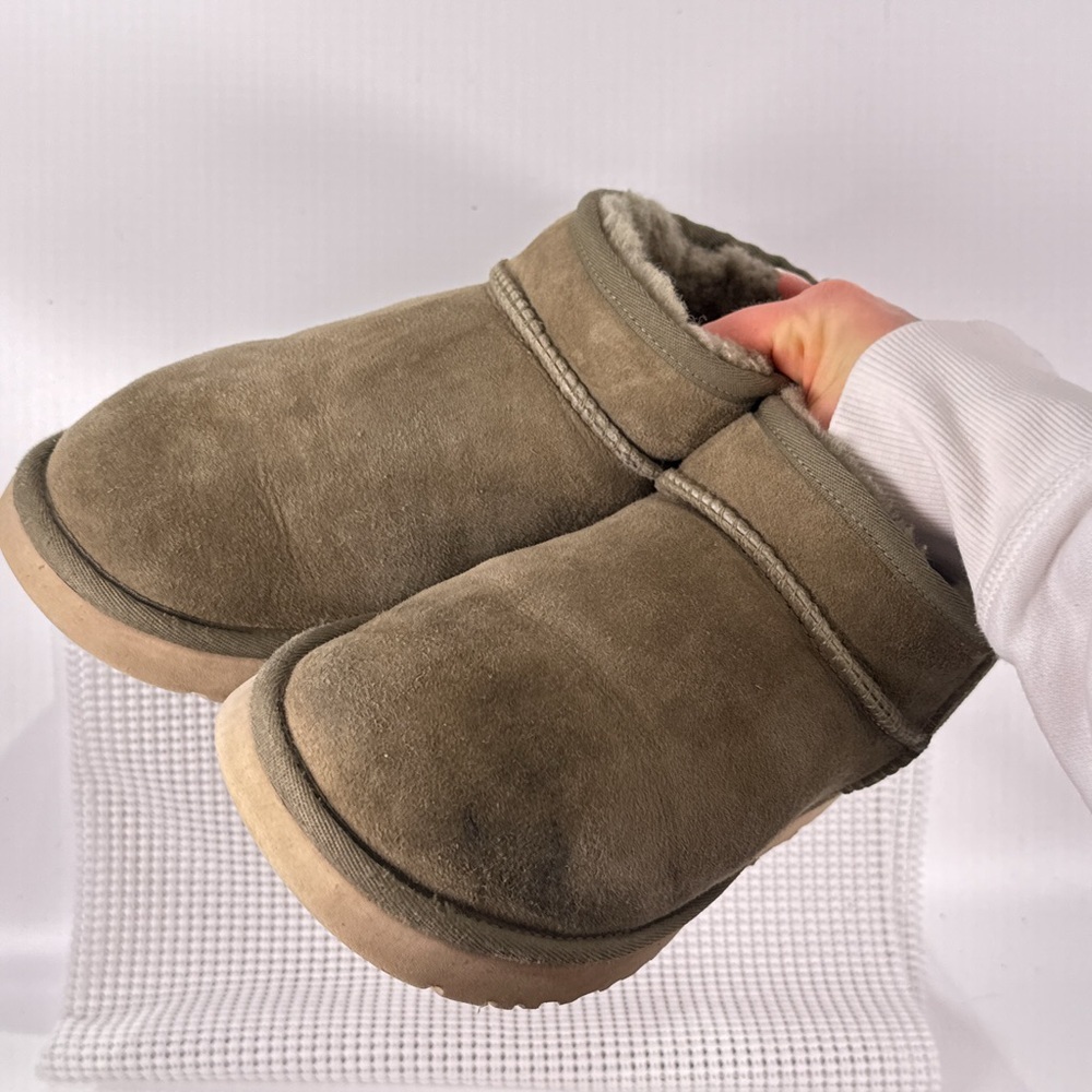 UGG Women Classic Ultra Mini Shearling Boots Olive Suede Size 10 - Picture 5 of 13